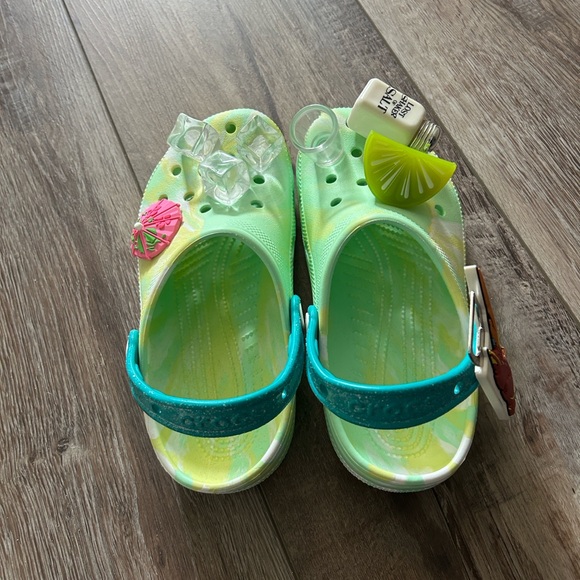 Crocs - Picture 9 of 9